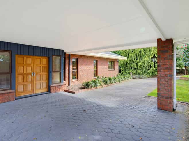 10 Karaka Grove, Waikanae
