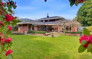 10 Karaka Grove, Waikanae