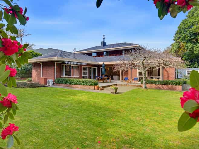 10 Karaka Grove, Waikanae