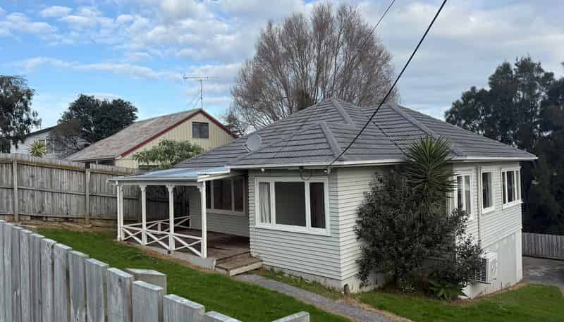 3 Totara Road, Stanmore Bay
