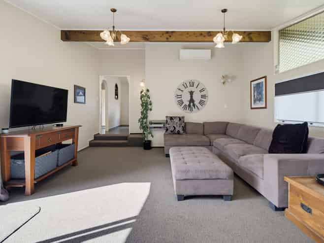 63 Lanark Crescent, Tamatea
