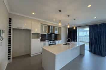 14 Arranmore Drive, Flat Bush
