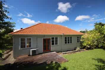 15 Plymouth Street, Roslyn