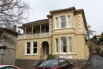 Room  8/8 Pitt Street, North Dunedin