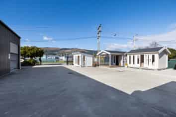 Versatile Richmond Business Base with Secure Yard