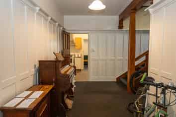 Room 2/19 Park Street, North Dunedin