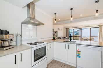 42 Donovan Road, PARAPARAUMU BEACH