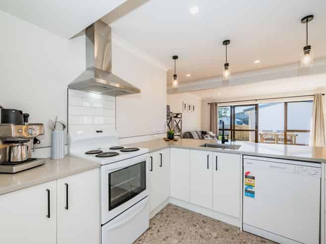 42 Donovan Road, PARAPARAUMU BEACH