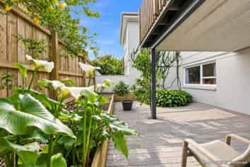 2/7 Owens Road, Devonport
