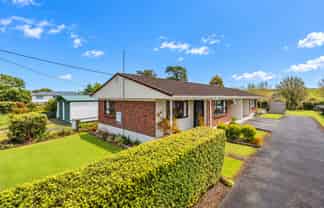 18 Doctors Hill Road, Maungaturoto