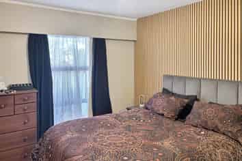 802 Queen Street West, Saint Leonards