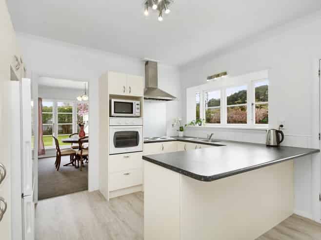 12 Raukawa Grove, Wallaceville