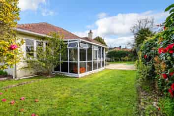 44 Fernleigh Avenue, Epsom