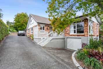 516 West Coast Road, Oratia