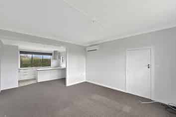 8 Fulton Street, Gladstone
