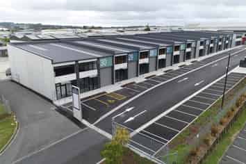 Modern High-Stud Warehouse | 268sqm | Wiri