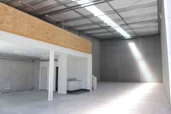 Modern High-Stud Warehouse | 268sqm | Wiri
