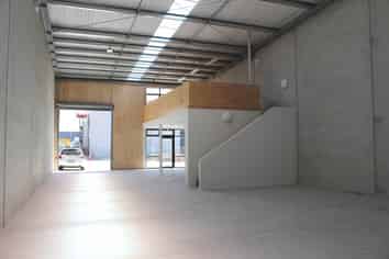 Modern High-Stud Warehouse | 268sqm | Wiri