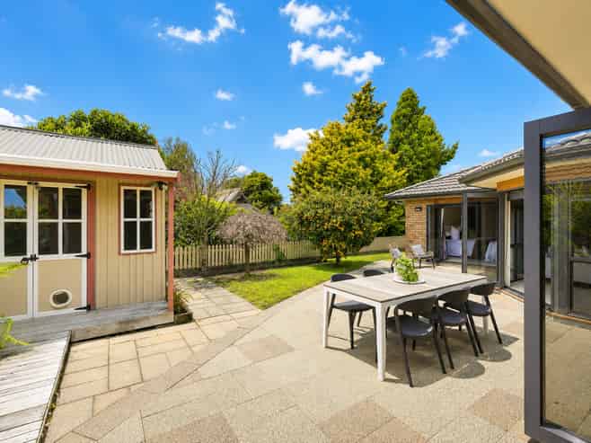 60 Pembroke Drive, Bethlehem