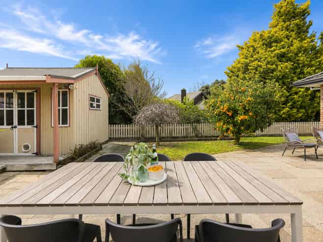60 Pembroke Drive, Bethlehem