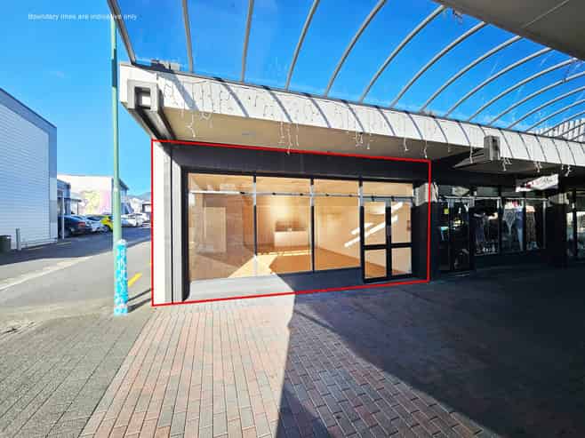 Contemporary arcade retail