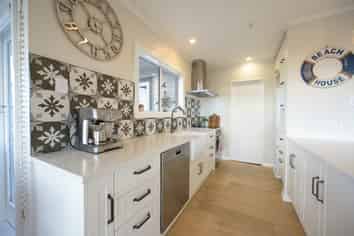 96 The Ridgeway, Stoke