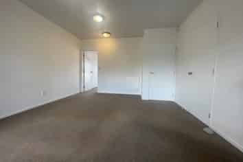 TIDY GROUND FLOOR OFFICE IN ROSEDALE
