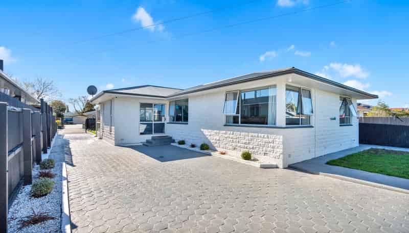 13 Davidson Crescent, Hornby