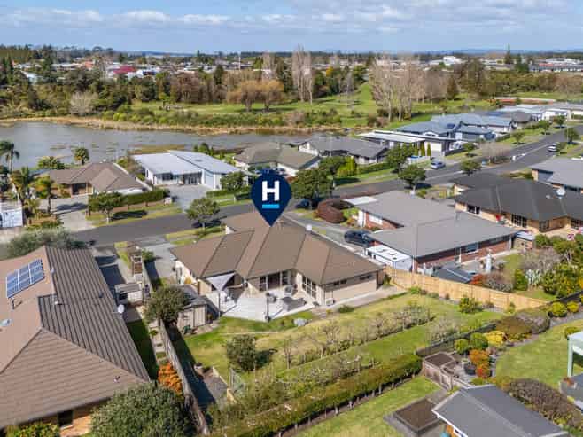 8 Uretara Drive, Katikati