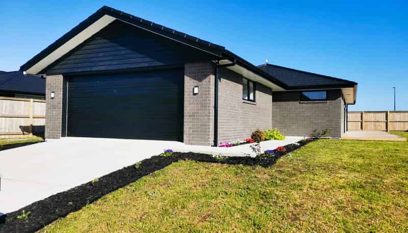 12 Te Taniwha Road, One Tree Point