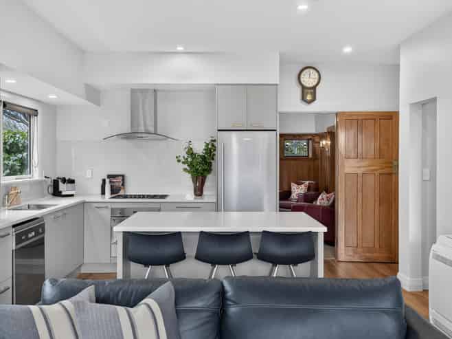 77 Tomes Road, Saint Albans