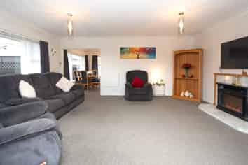 38 Stanbury Avenue, Somerfield