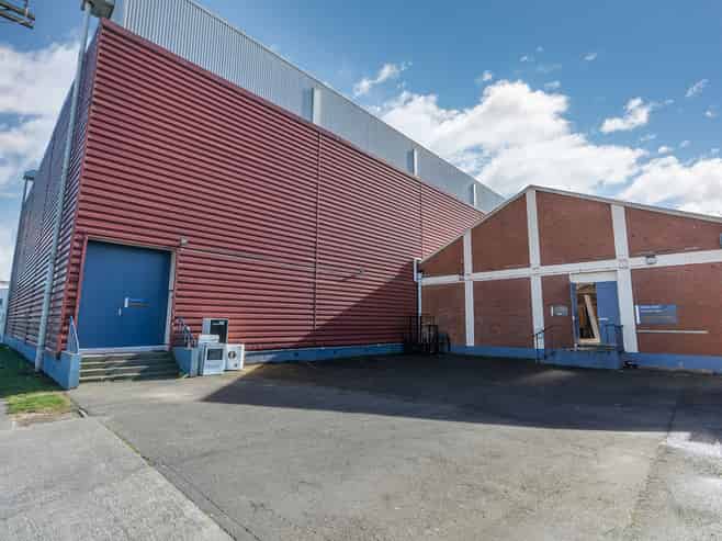 Substantial 3,049m2 Site - Prime Property Asset