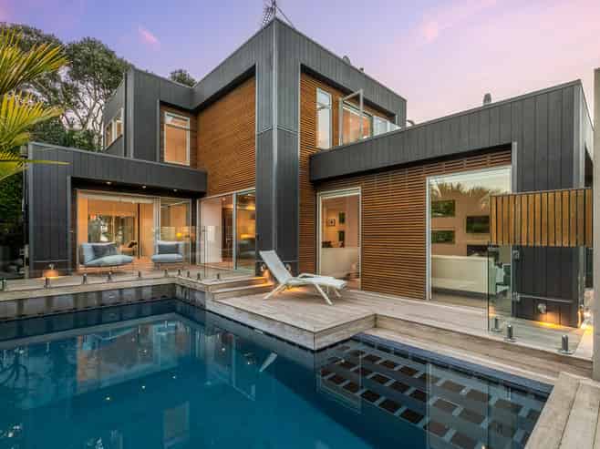 18 Cory Road, Palm Beach