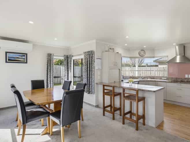 14 Sunburst Court, Paraparaumu Beach