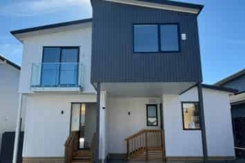 4/113 Moore Street, Howick