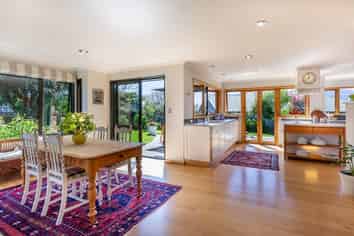 34 Olympus Way, Richmond