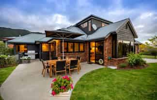 34 Olympus Way, Richmond