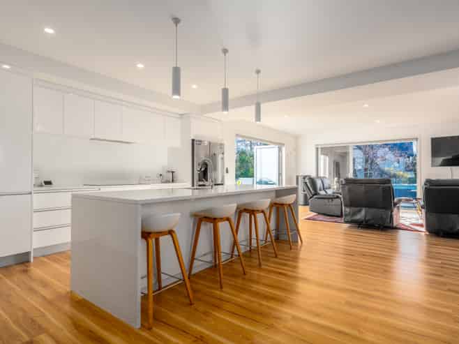 218 Riverlaw Terrace, Saint Martins