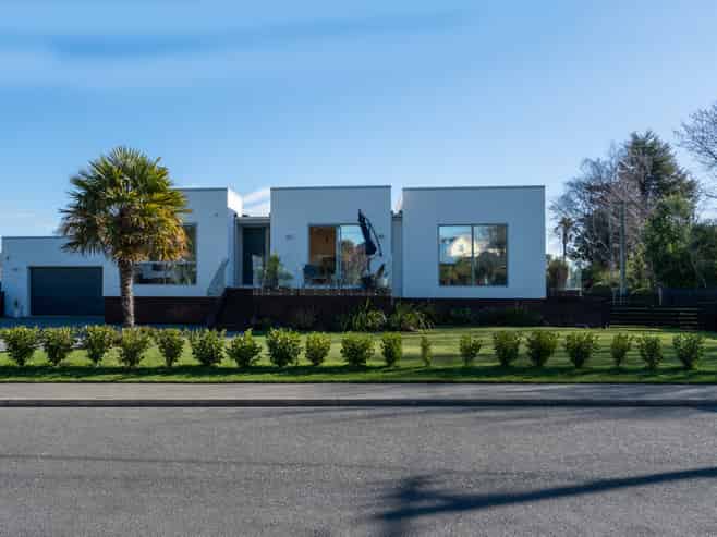 218 Riverlaw Terrace, Saint Martins