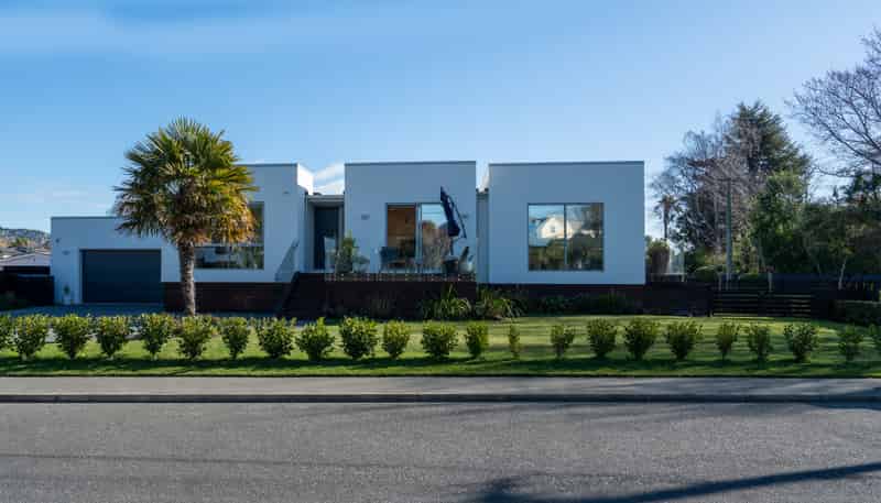 218 Riverlaw Terrace, Saint Martins