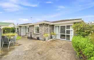 6A Waharua Place, Tawhero