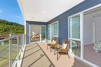 305/4 Reads Quay, Gisborne