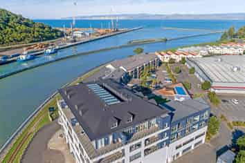 305/4 Reads Quay, Gisborne