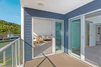 305/4 Reads Quay, Gisborne