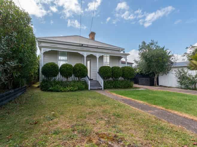 76 Roberton Road, Avondale