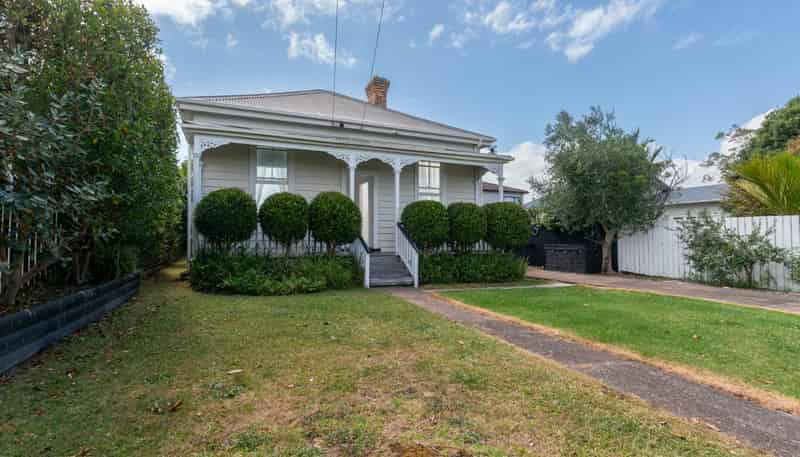 76 Roberton Road, Avondale