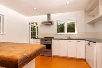 76 Roberton Road, Avondale