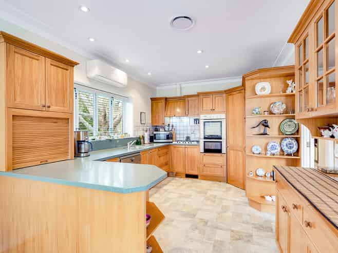 943 River Road, Queenwood
