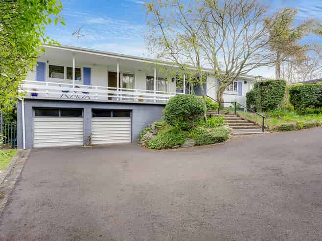 943 River Road, Queenwood